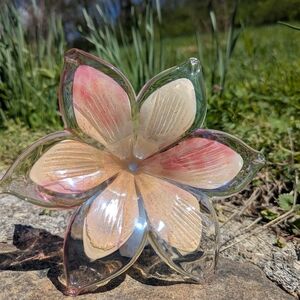 Vintage Murano Glass Lilly Flower With Spiral Stem. Made in Italy